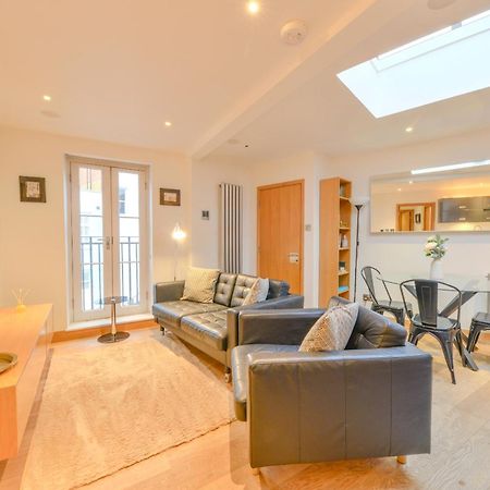 Central Two Bedroom Apartments St Albans By Central Stays Short Lets & Serviced Accommodation With Free Parking Экстерьер фото